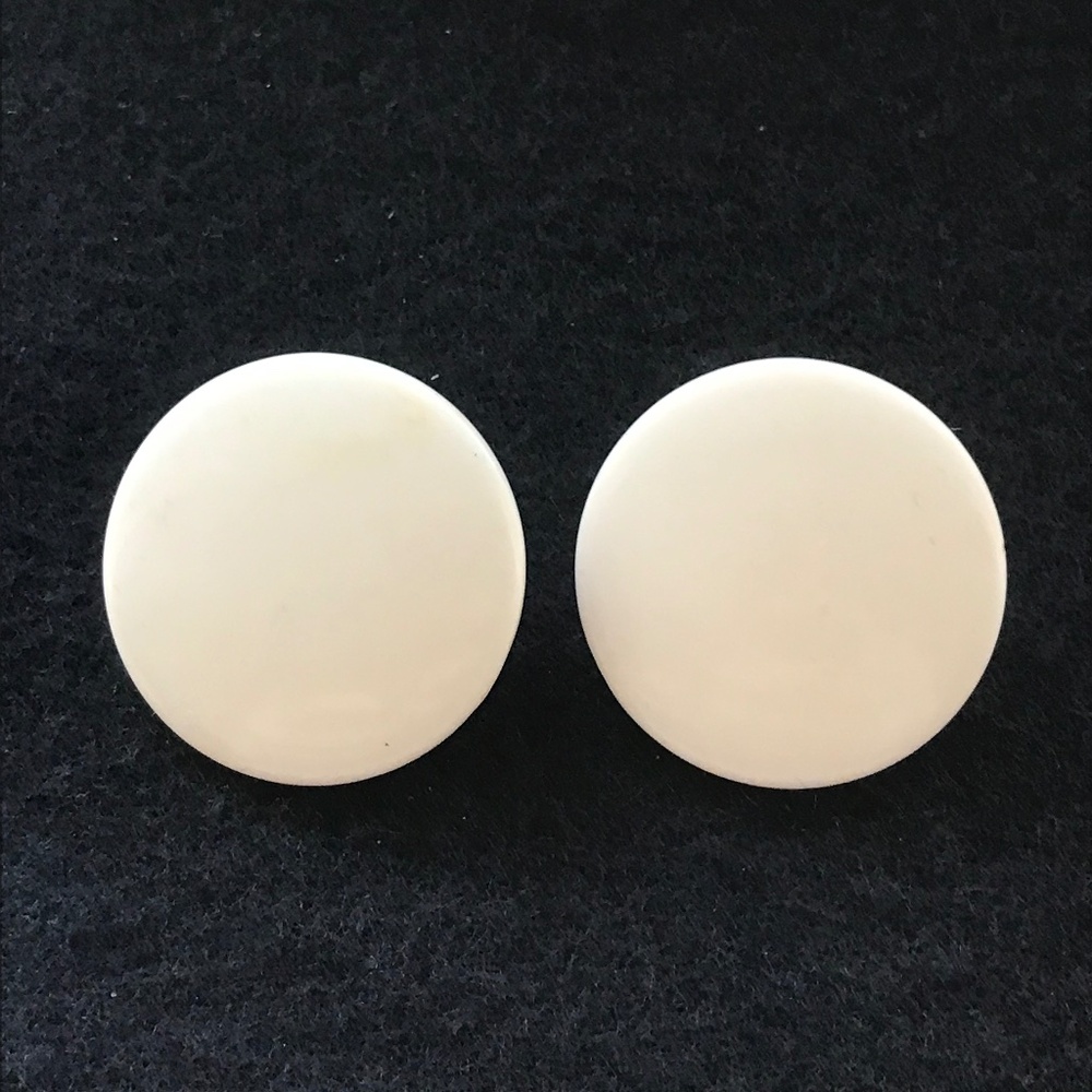 Vintage Flat White Clip-on Button Earrings